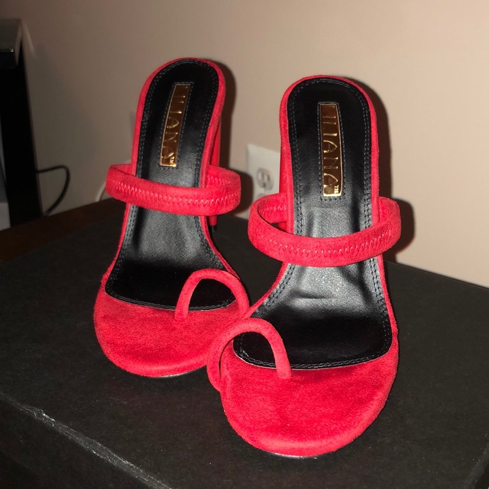 Trendy Toe Strap Mules - Picture 2 of 3